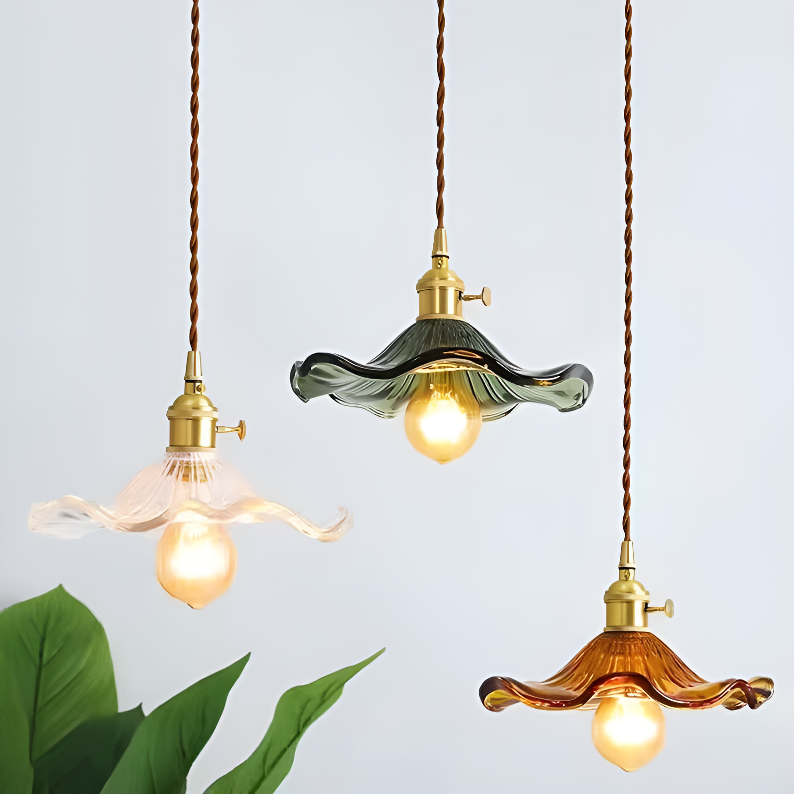 Vividra - Traditional Pendant Light