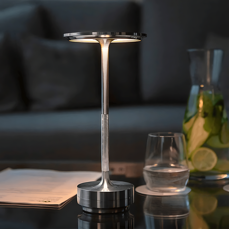 Solio - Modern Table Lamp